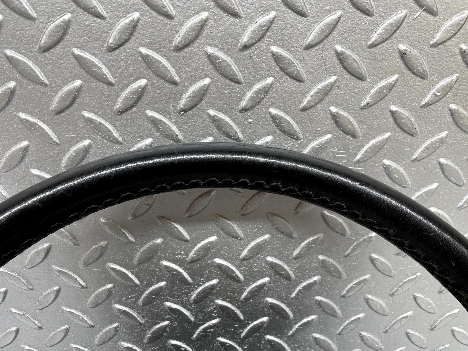 44246 Mercedes-Benz W124 Leather Steering Wheel 1264640017