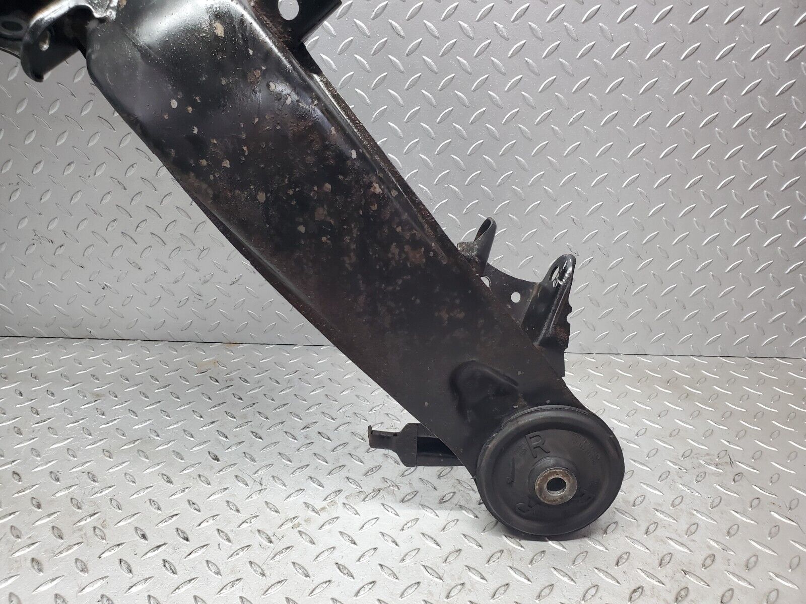 45874 Mercedes-Benz W126 420SE Rear Subframe Axle Carrier