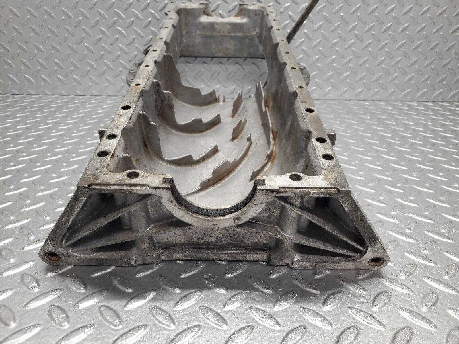 46705 Mercedes-Benz C123 280CE Coupe Oil Pan Oil Sump 1100140702