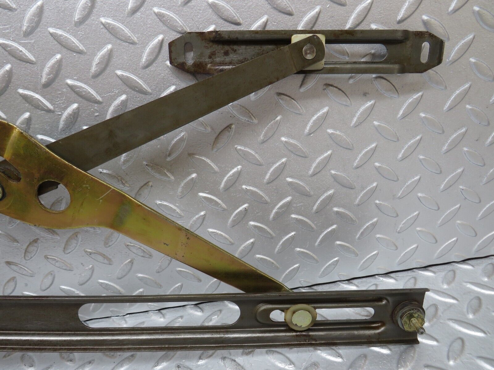 35502 Mercedes-Benz R107 280SL Front Right Power Window Regulator