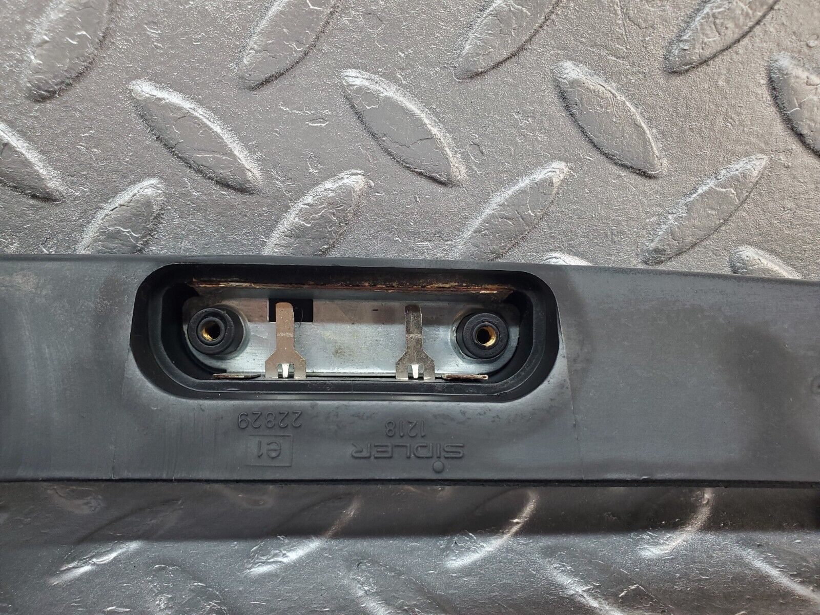 45706 Mercedes-Benz W126 420SE Boot Handle Trim Number Plate Light 1268202909