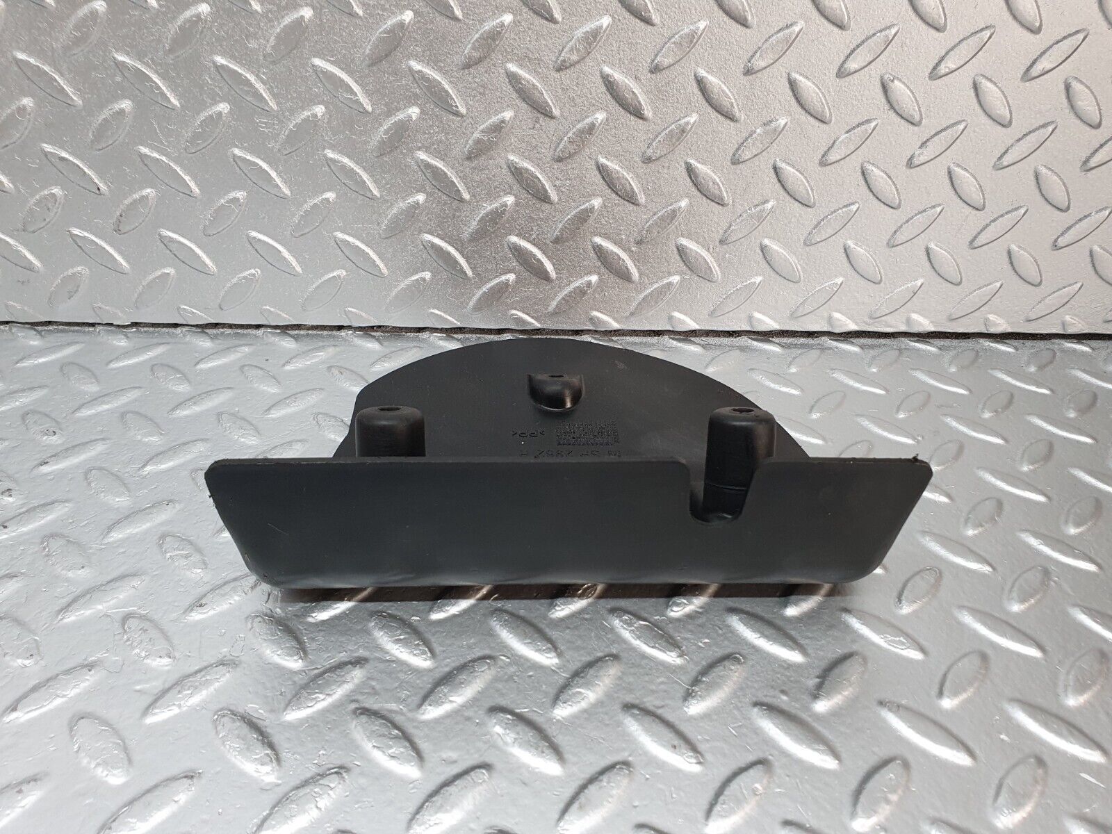 41944 Mercedes-Benz W202 C200 Fuel Tank Plastic Cover Right 2024710187