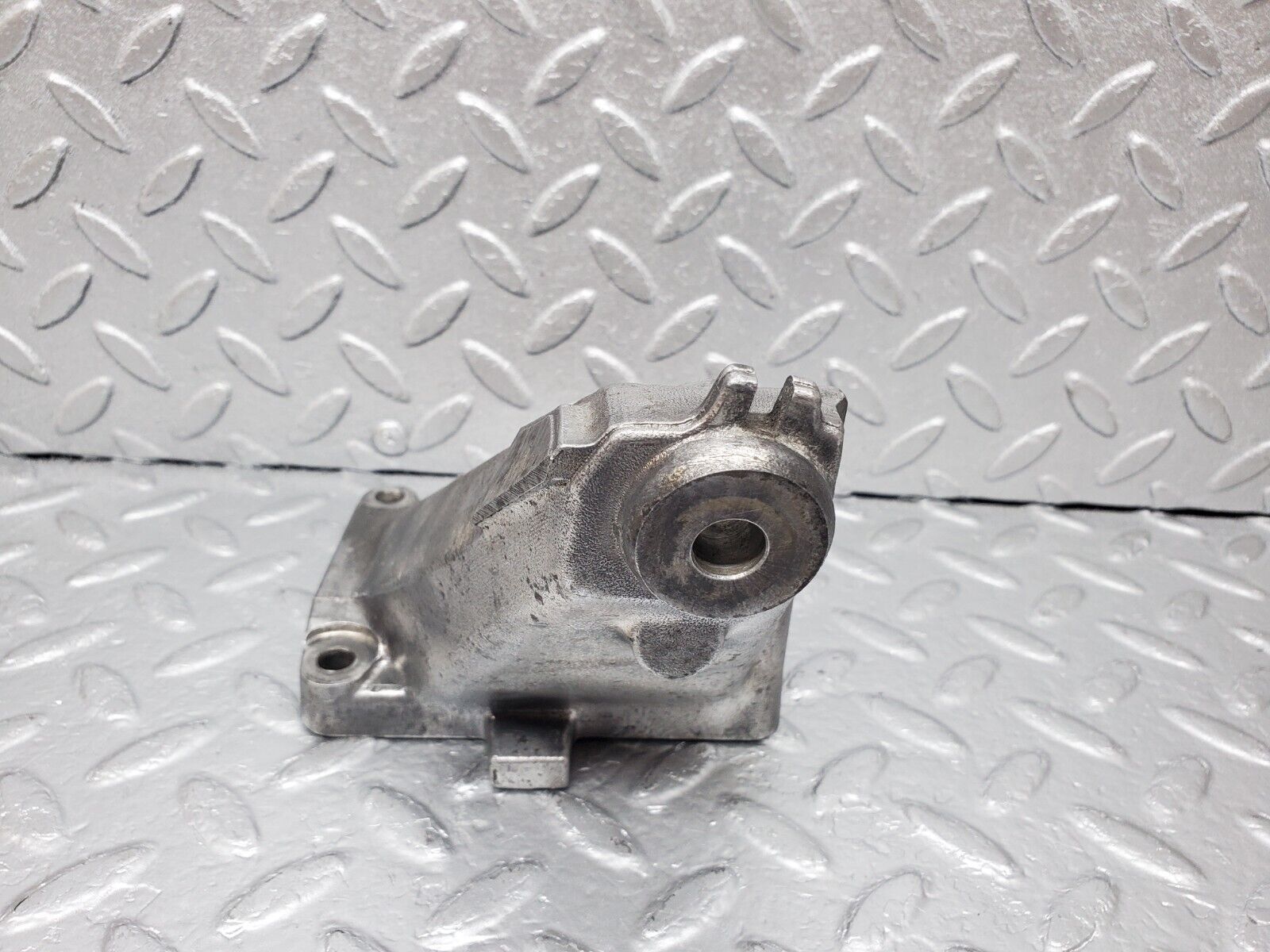 45090 Mercedes-Benz R129 300SL Coupe Engine Mount Bracket Left Side 1042230404