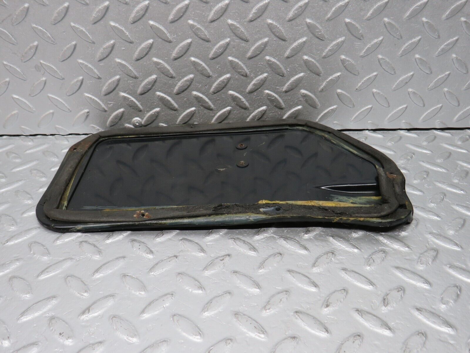 39212 Mercedes-Benz R107 500SL Heater Blower Housing Cover Lid