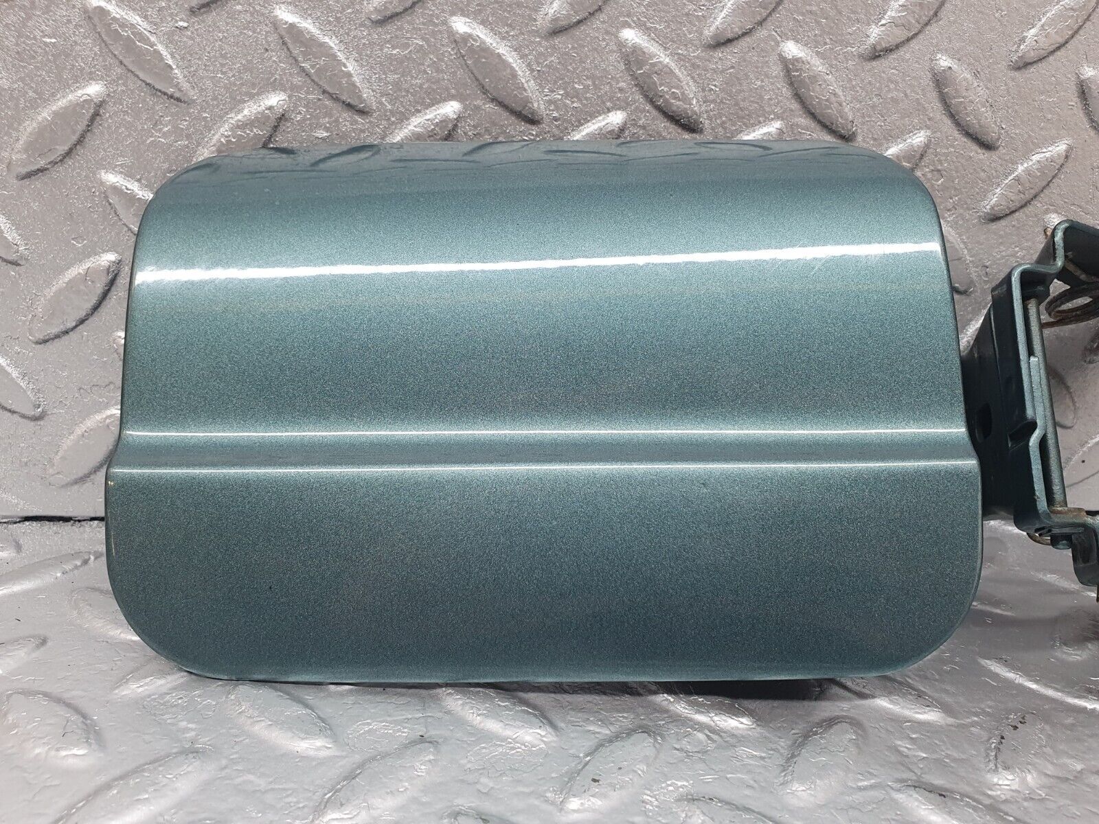 43939 Mercedes-Benz C123 230CE Coupe Fuel Tank Flap Cap 1235840039