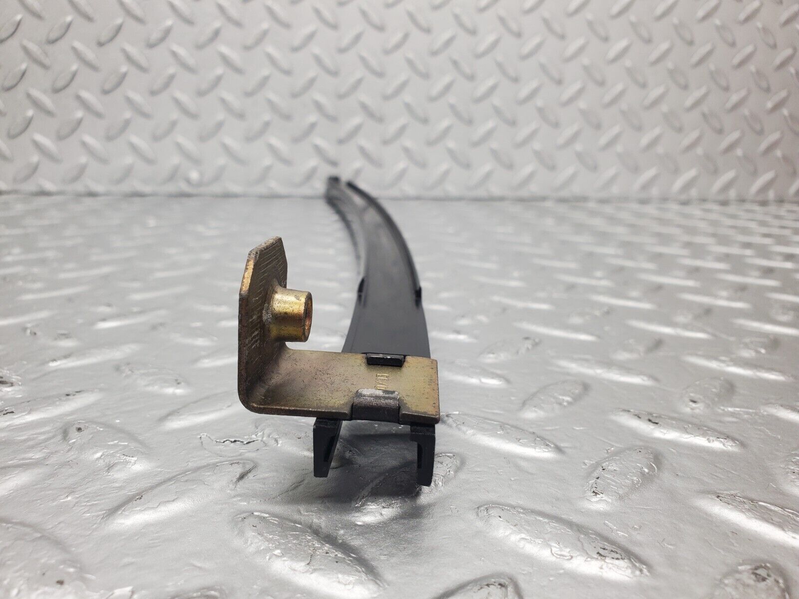 46150 Mercedes-Benz W124 Rear Right Door Window Channel