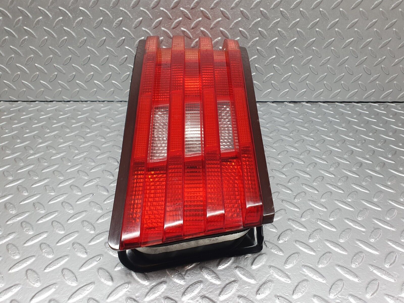 42278 Mercedes-Benz R129 320SL Coupe Tail Light Left Side