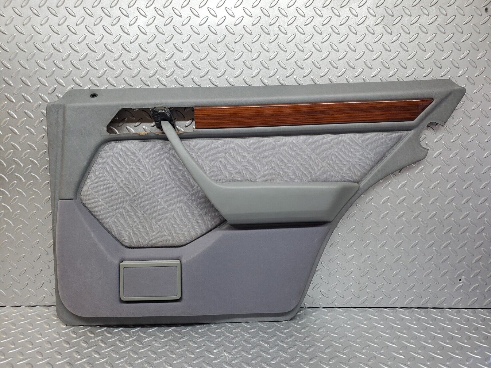 44688 Mercedes-Benz W124 220E Rear Right Door Card Grey 1247371070