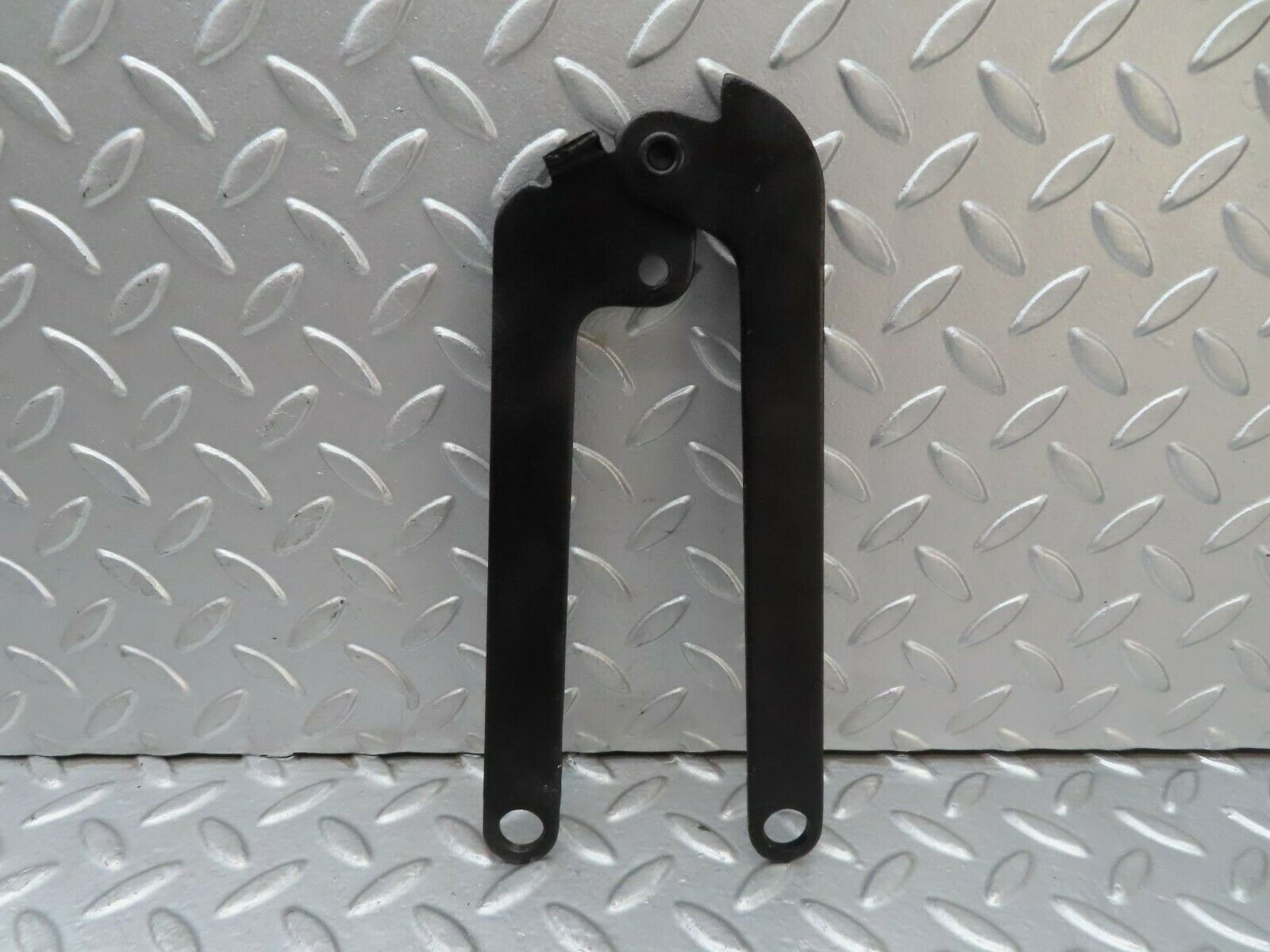 15555 Mercedes-Benz R107 450SL Bonnet Hinge Right Side