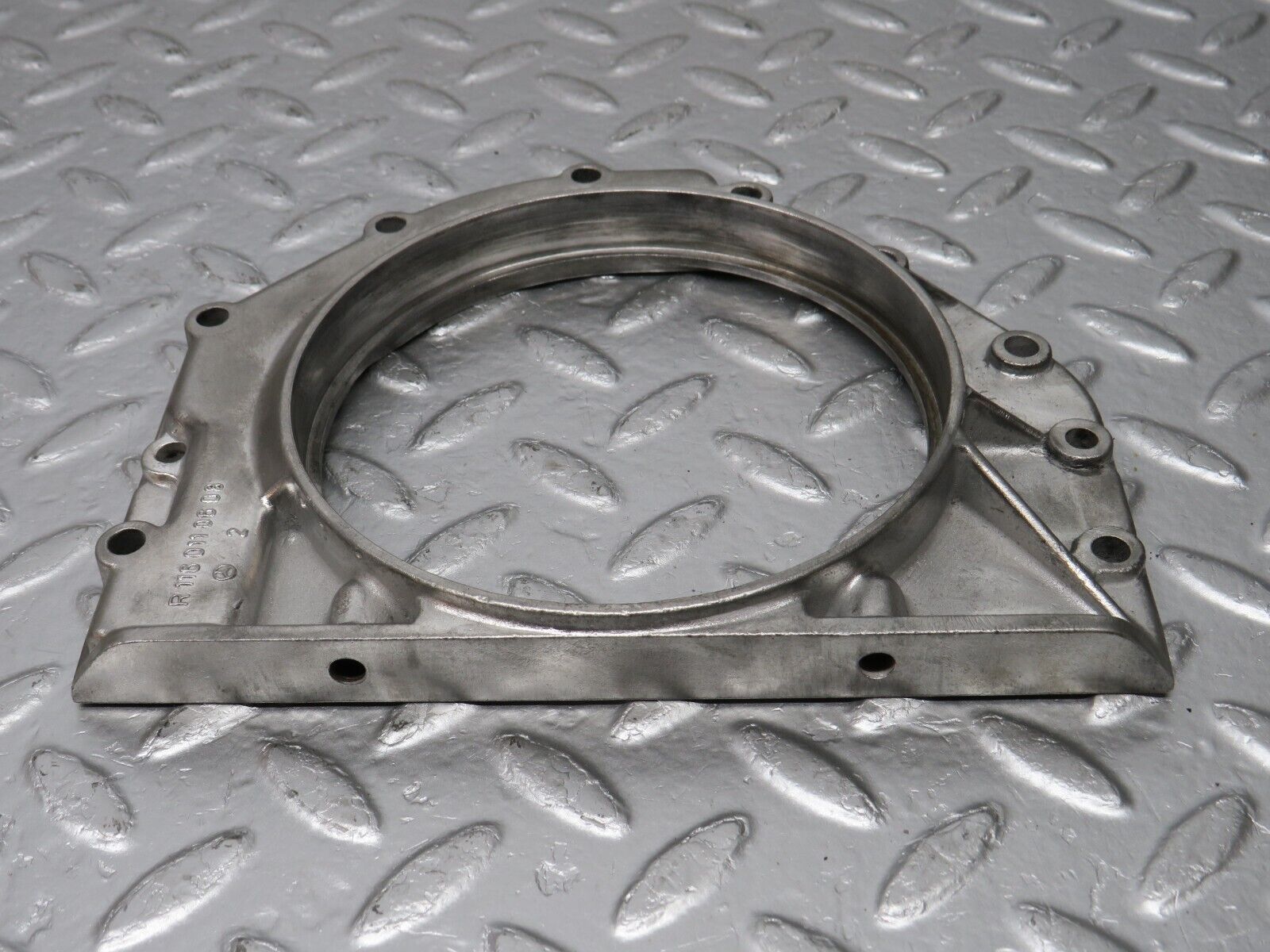 33062 Mercedes-Benz C107 R107 350 V8 Crankshaft Rear Sealing Cover 1160110608