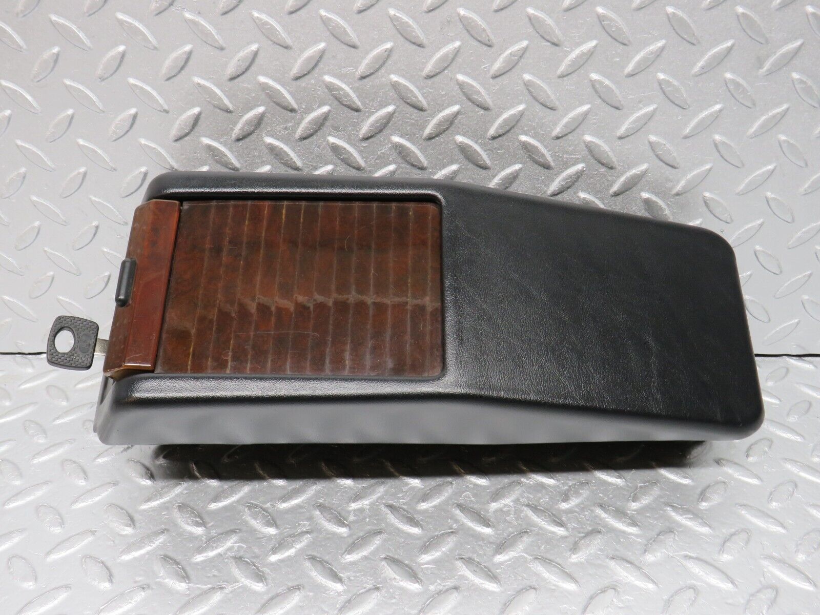 38039 Mercedes-Benz A124 320E Cabriolet Centre Console Storage Box With Key 1246800852