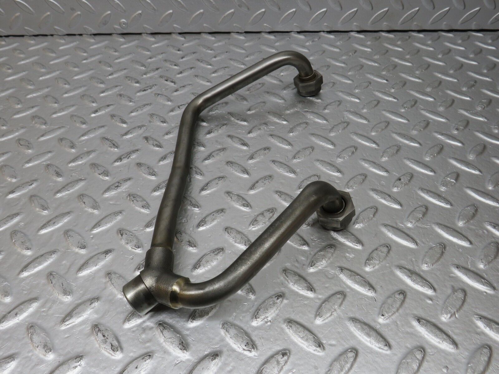 32833 Mercedes-Benz C107 R107 350 V8 Air Intake Manifold Hose