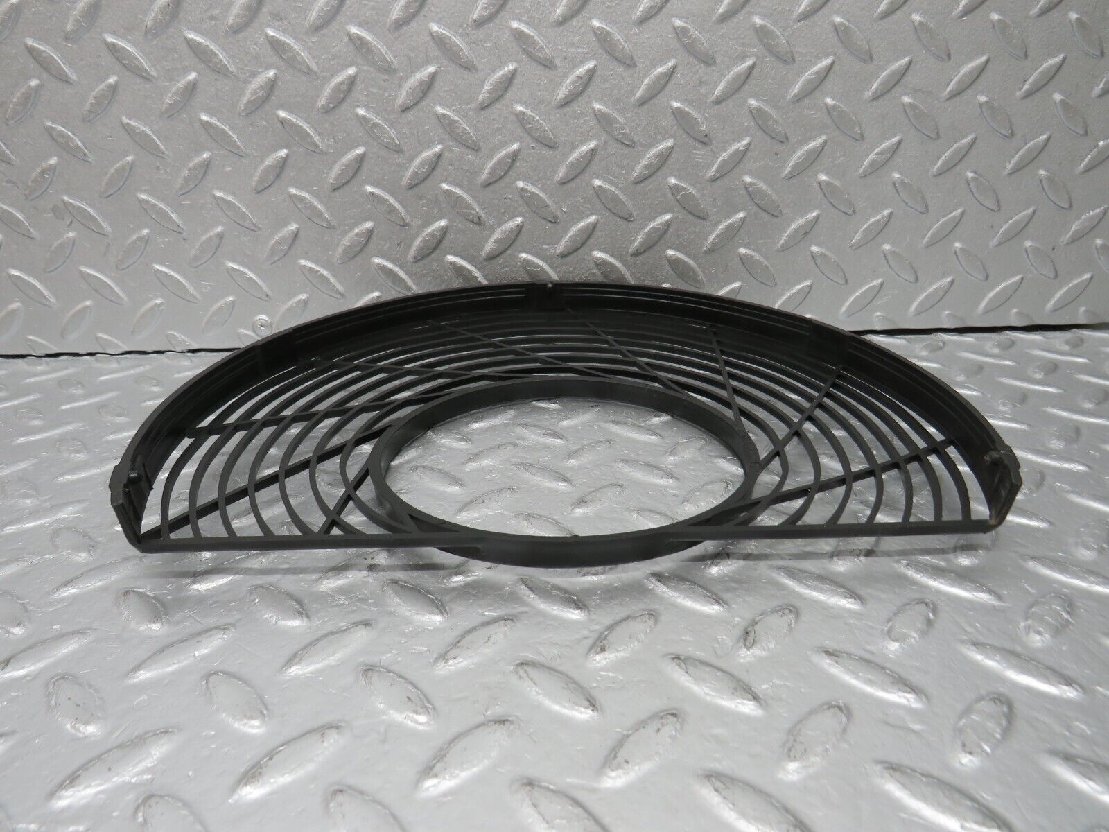 39166 Mercedes-Benz R107 500SL Engine Cooling Fan Cover