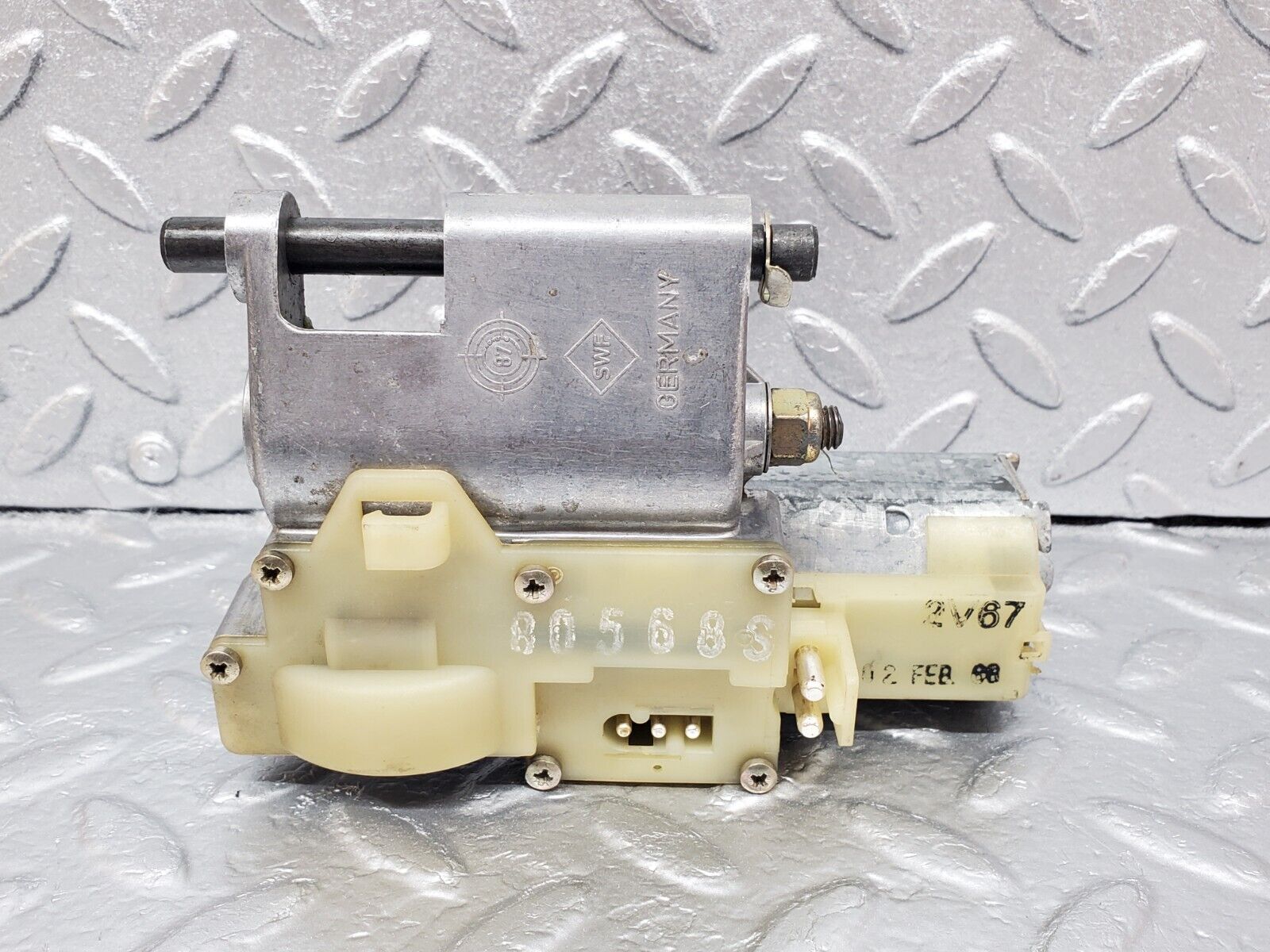 45637 Mercedes-Benz W126 420SE Steering Column Adjustment Motor 1264600325