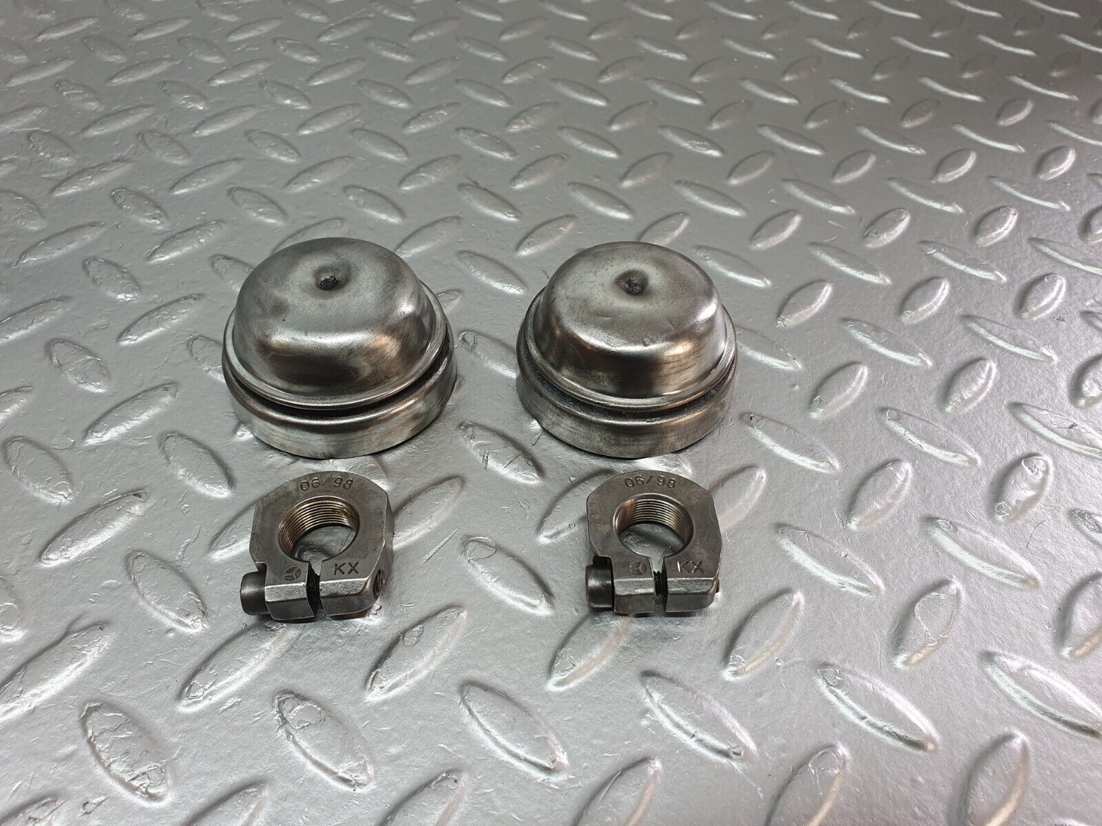 41886 Mercedes-Benz W202 C200 Wheel Hub Locking Cap