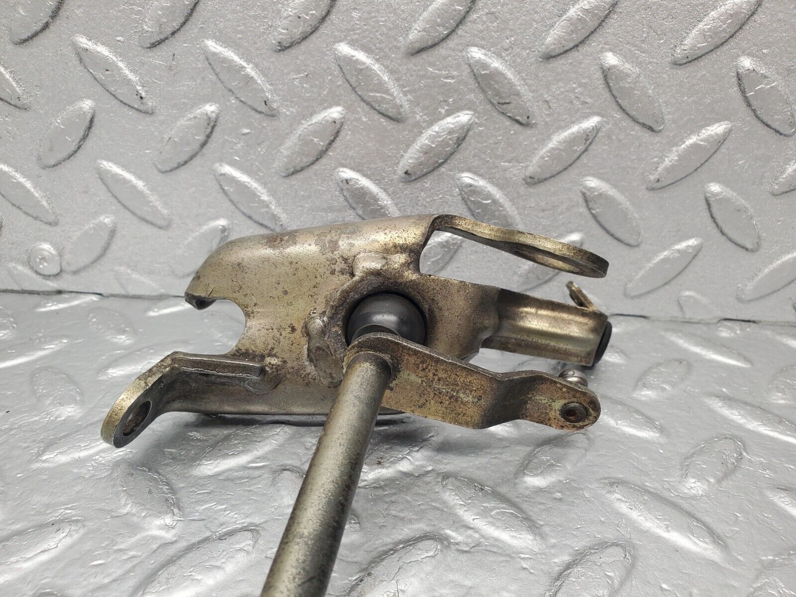 46071 Mercedes-Benz W126 420SE Throttle Linkage