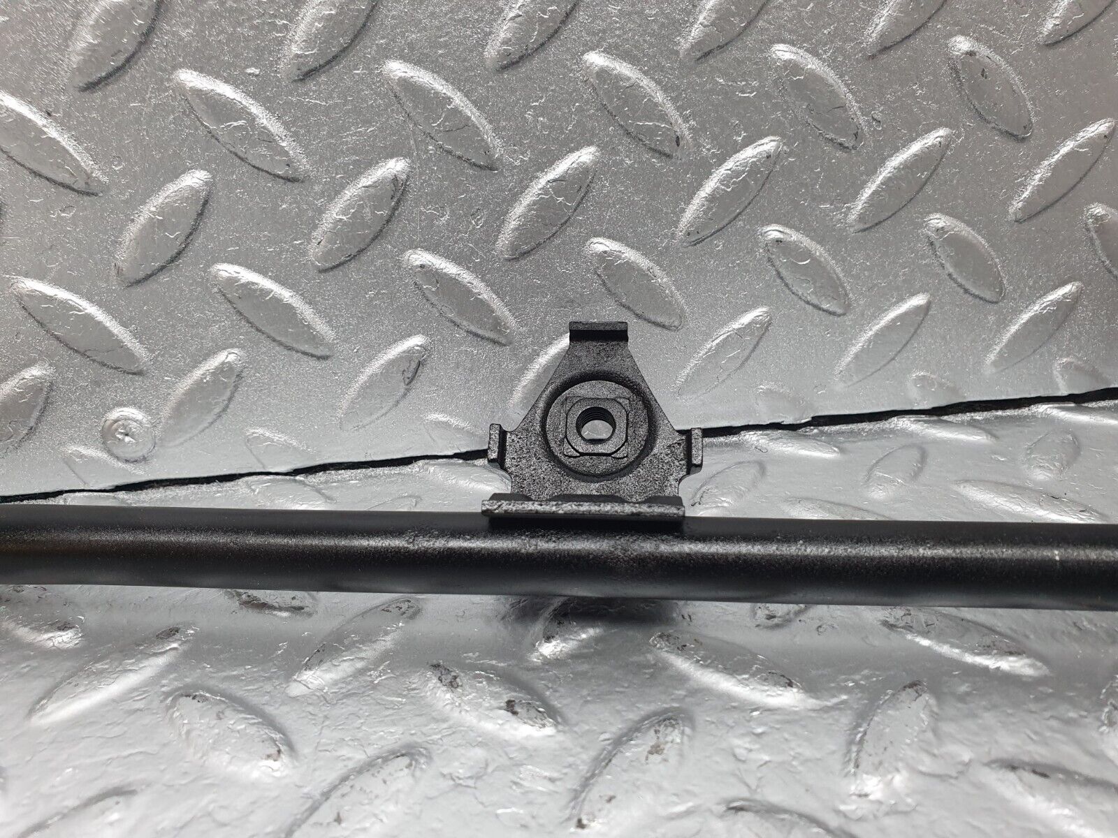 42814 Mercedes-Benz W201 190 2.0L Horn Bracket