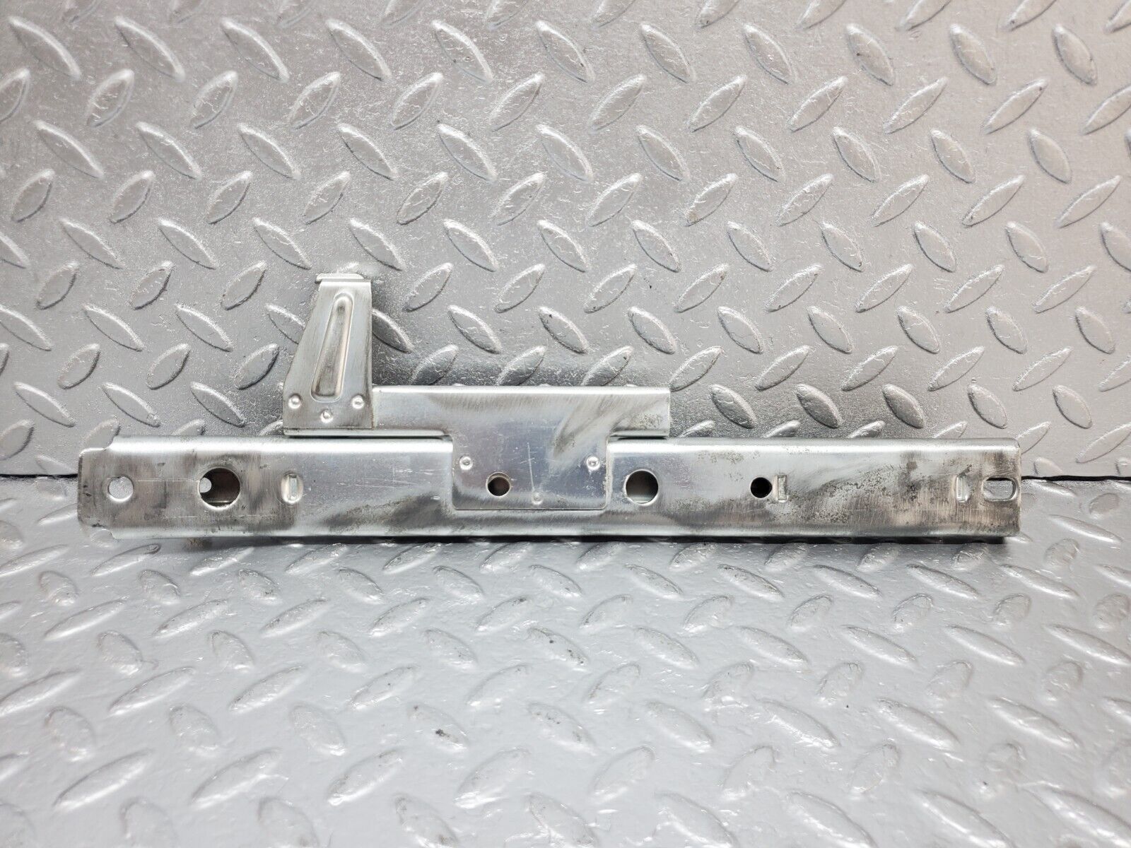 44533 Mercedes-Benz W123 280E Front Right Seat Rail Pair