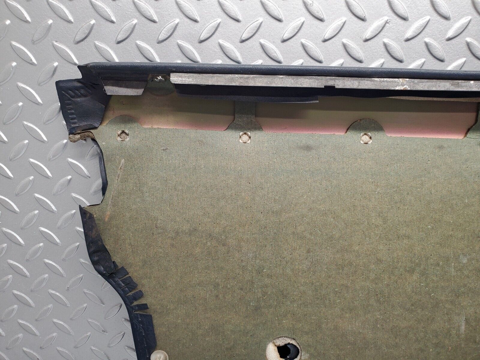 46683 Mercedes-Benz V123 240D LWB Front Right Door Card Blue