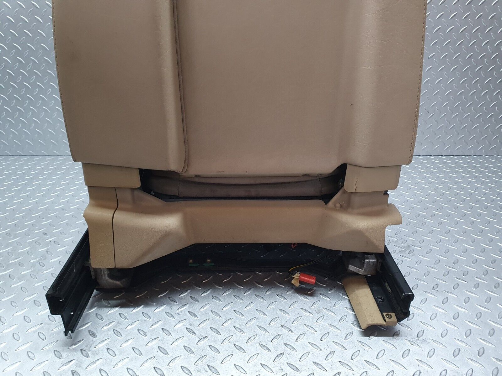 42420 Mercedes-Benz R129 320SL Coupe Electric Front Left Seat Leather Beige