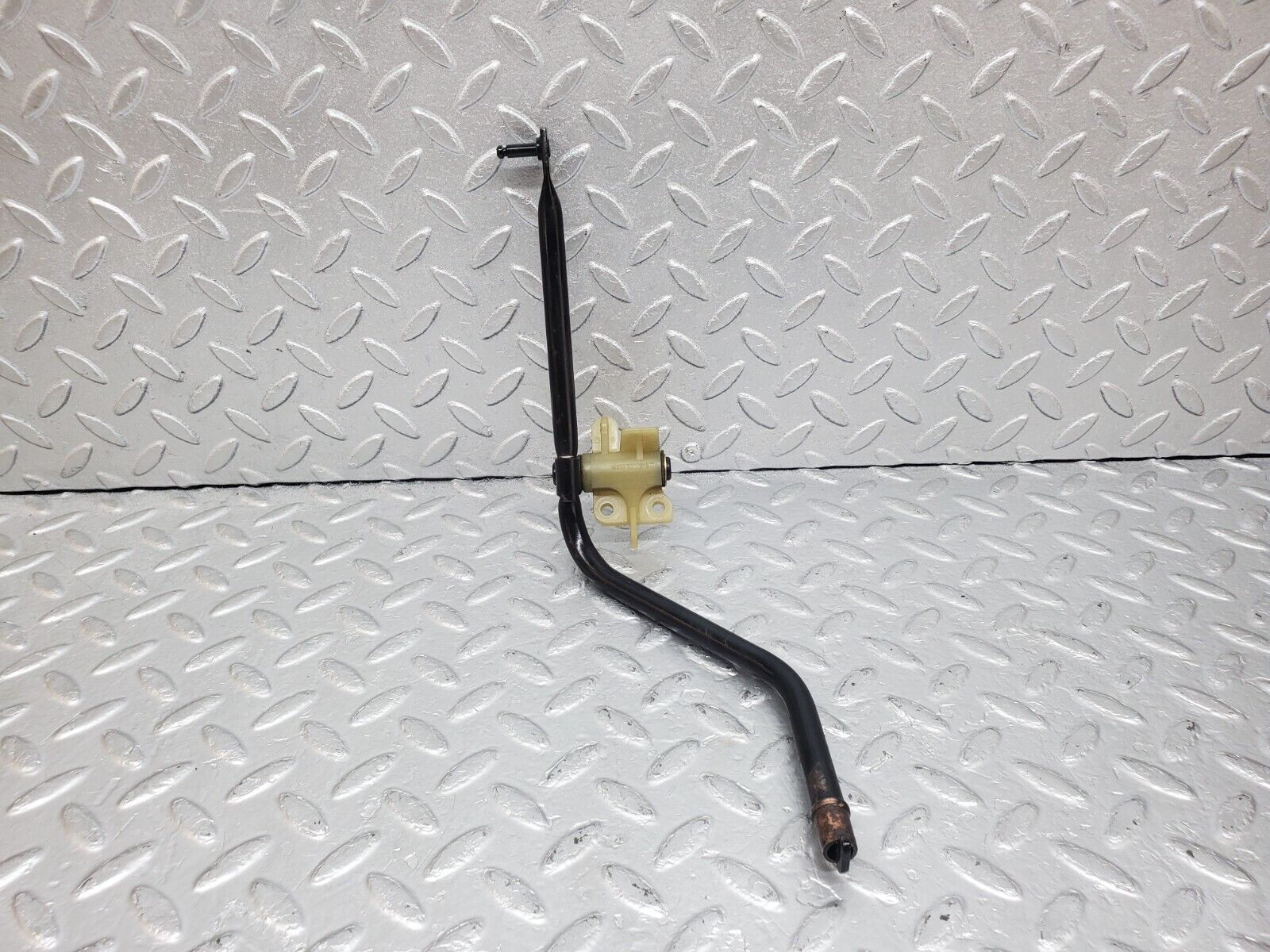 44785 Mercedes-Benz W124 220E Accelerator Pedal Linkage 2013010218