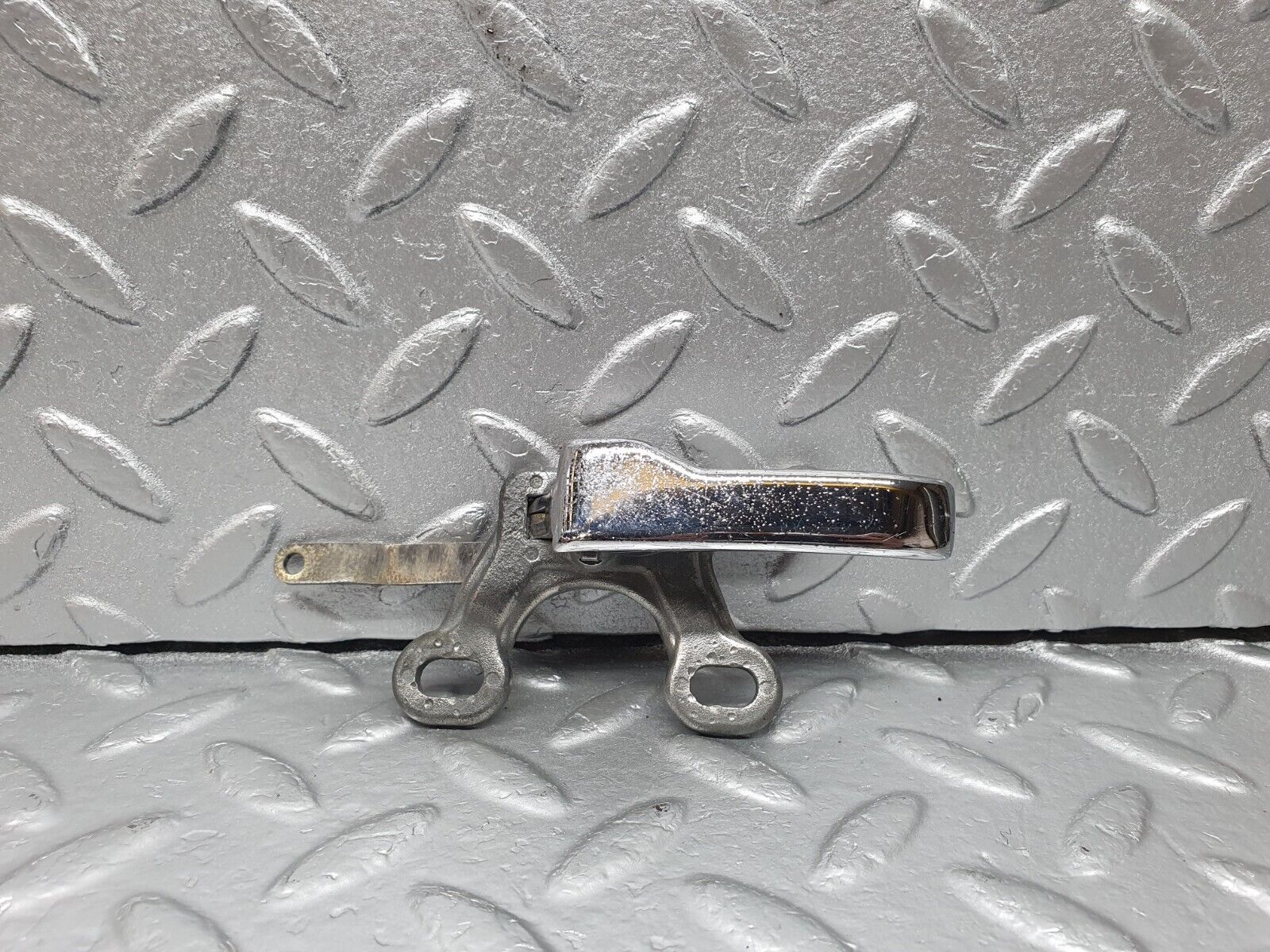 43110 Mercedes-Benz W108 280SE Front Left Interior Door Handle Chrome 1107660319