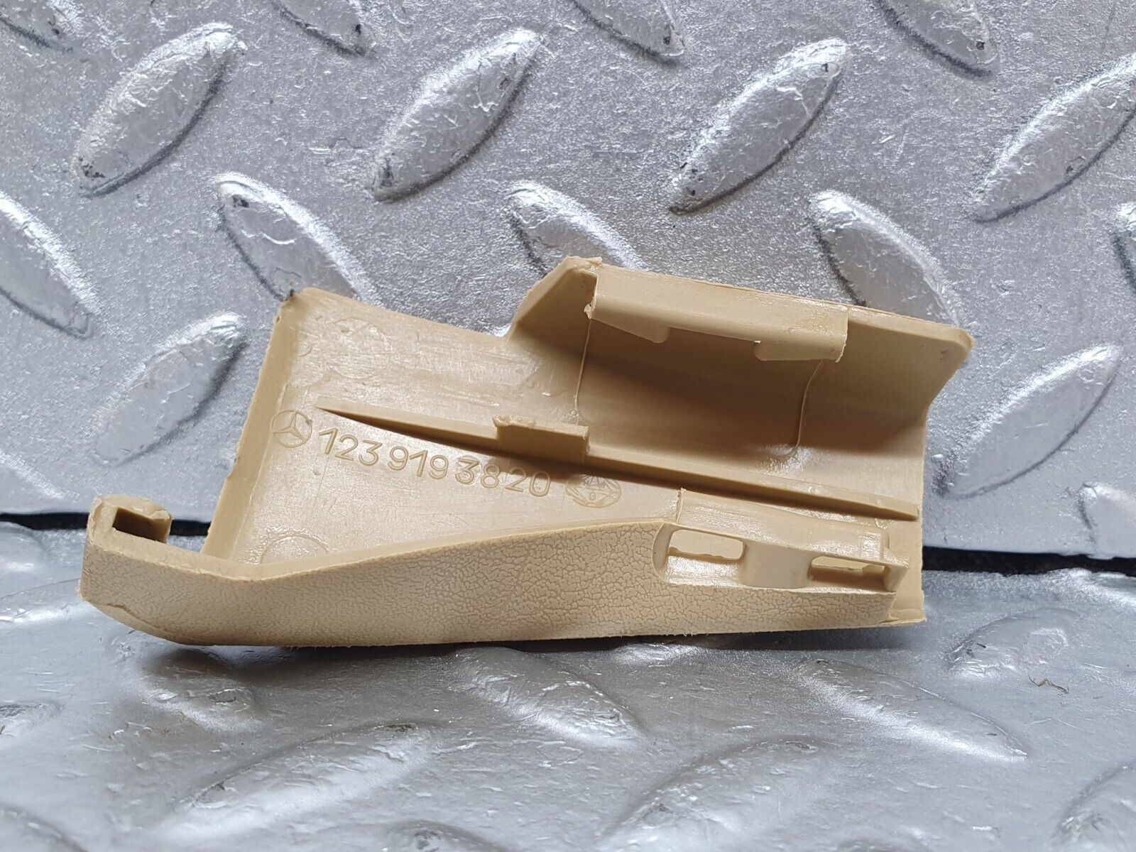 44158 Mercedes-Benz C123 230CE Coupe Front Right Seat Cover Trim Beige 1239193820