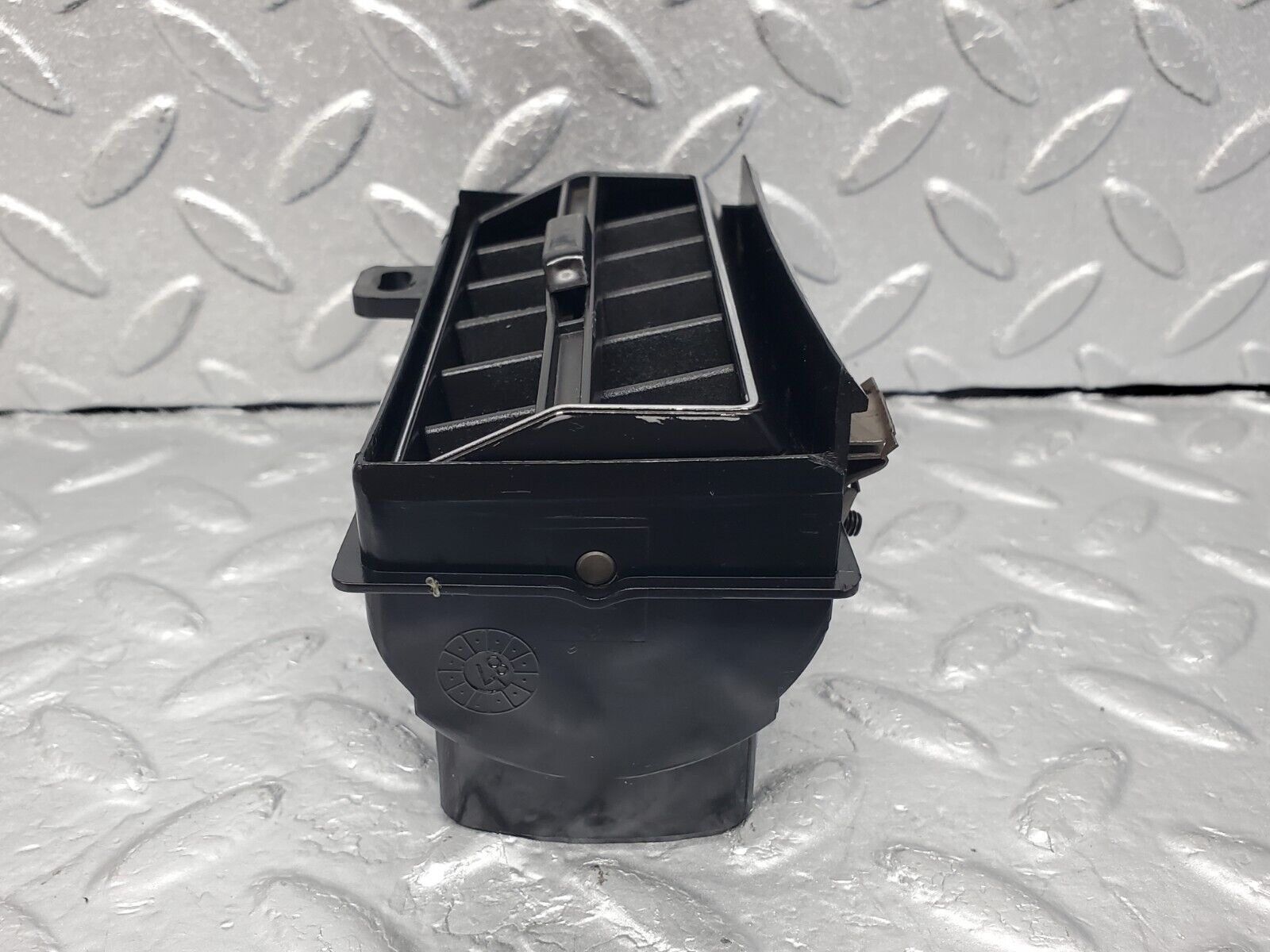 45964 Mercedes-Benz W126 420SE Dashboard Air Vent Right Side 1268310630