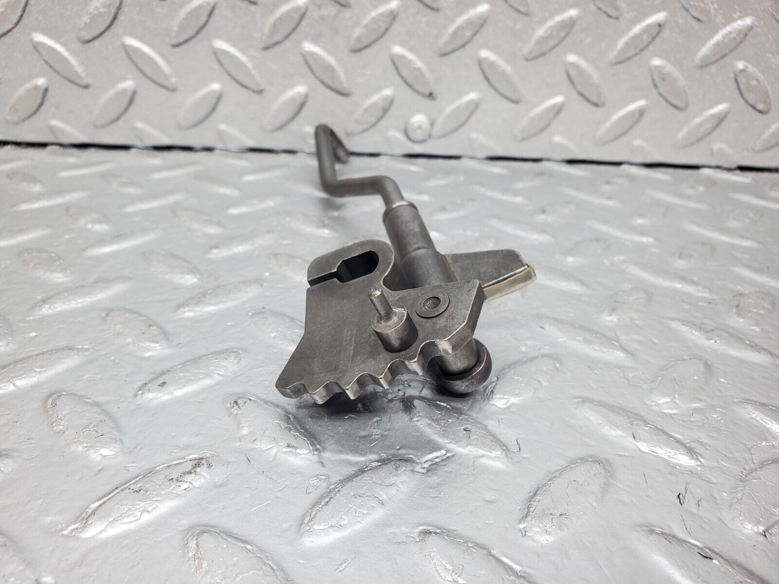 44572 Mercedes-Benz W123 280E Automatic Gearbox Linkage 722.309