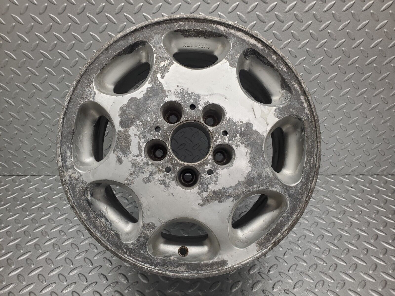 46105 Mercedes-Benz Alloy Wheel 7Jx15H2 ET35 KBA42354