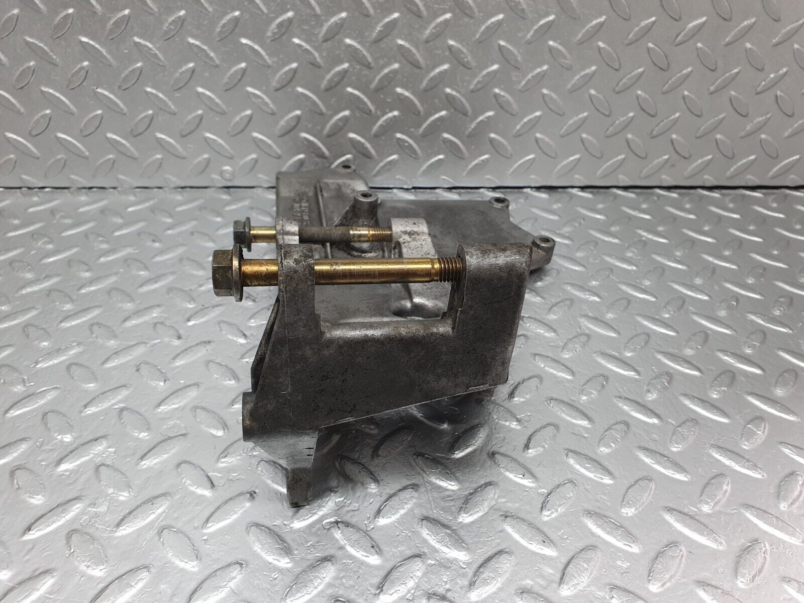 42565 Mercedes-Benz R129 320SL Coupe Alternator Generator Mount Bracket 1041550635