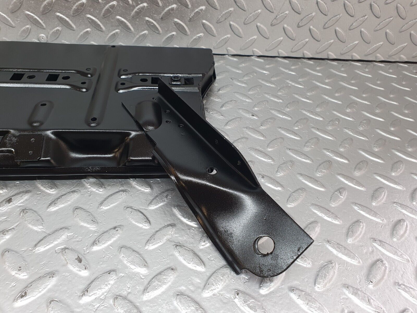 43892 Mercedes-Benz C123 230CE Coupe Battery Tray