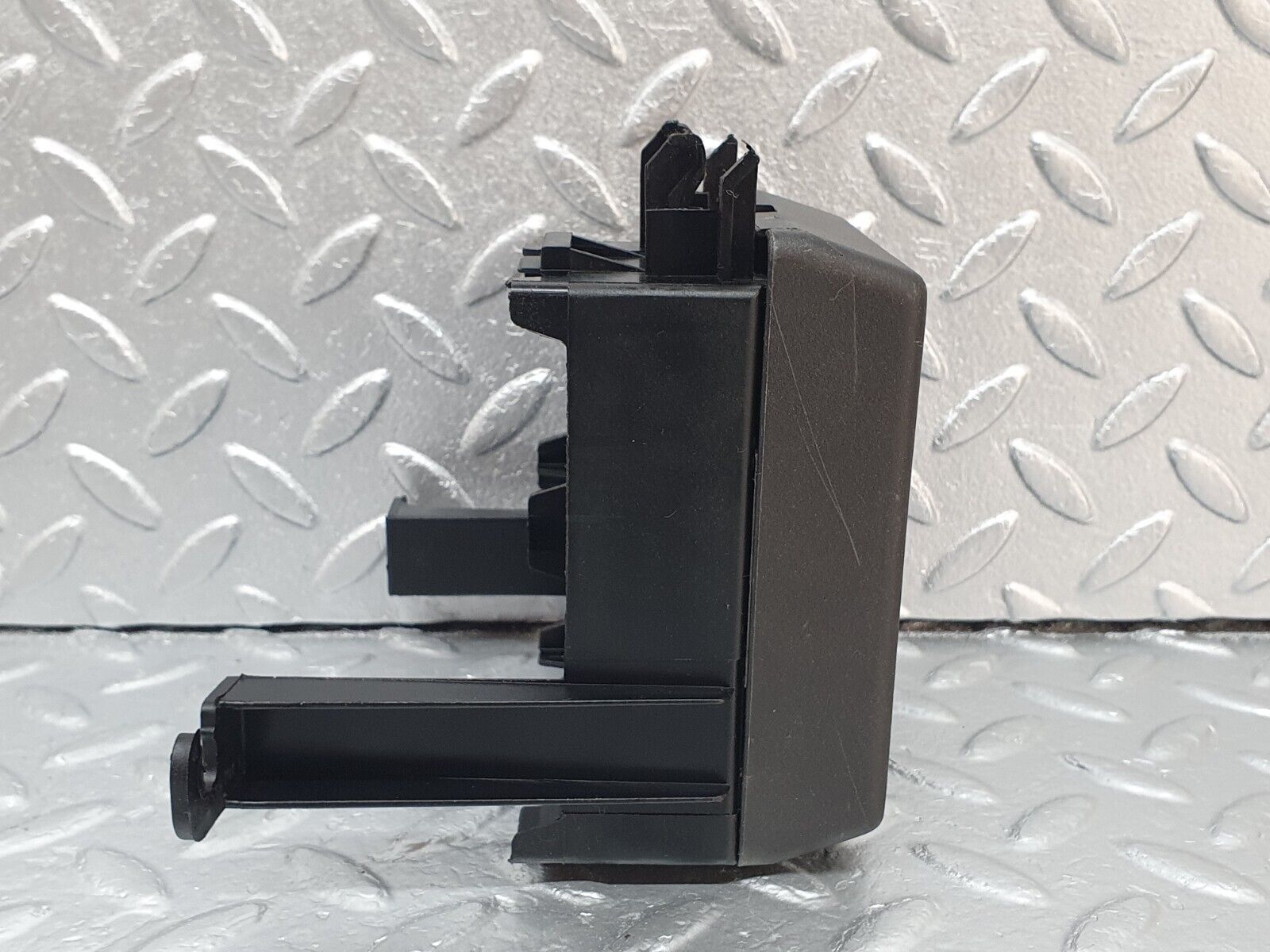 42100 Mercedes-Benz W202 C200 Fuse Box Cover Lid 2025450803 2025455140 2025453900