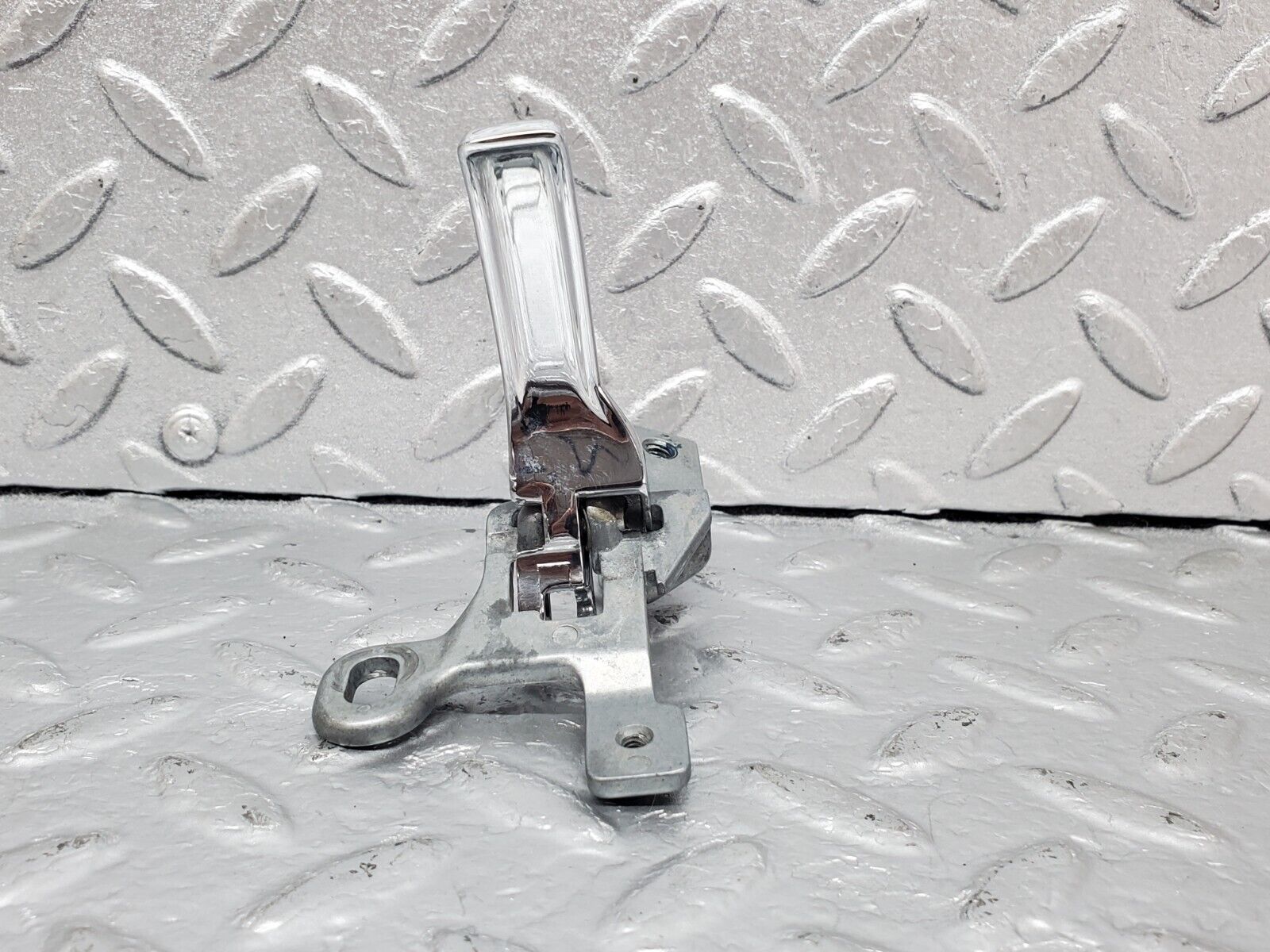 44384 Mercedes-Benz W123 280E Left Interior Door Handle 1237600161