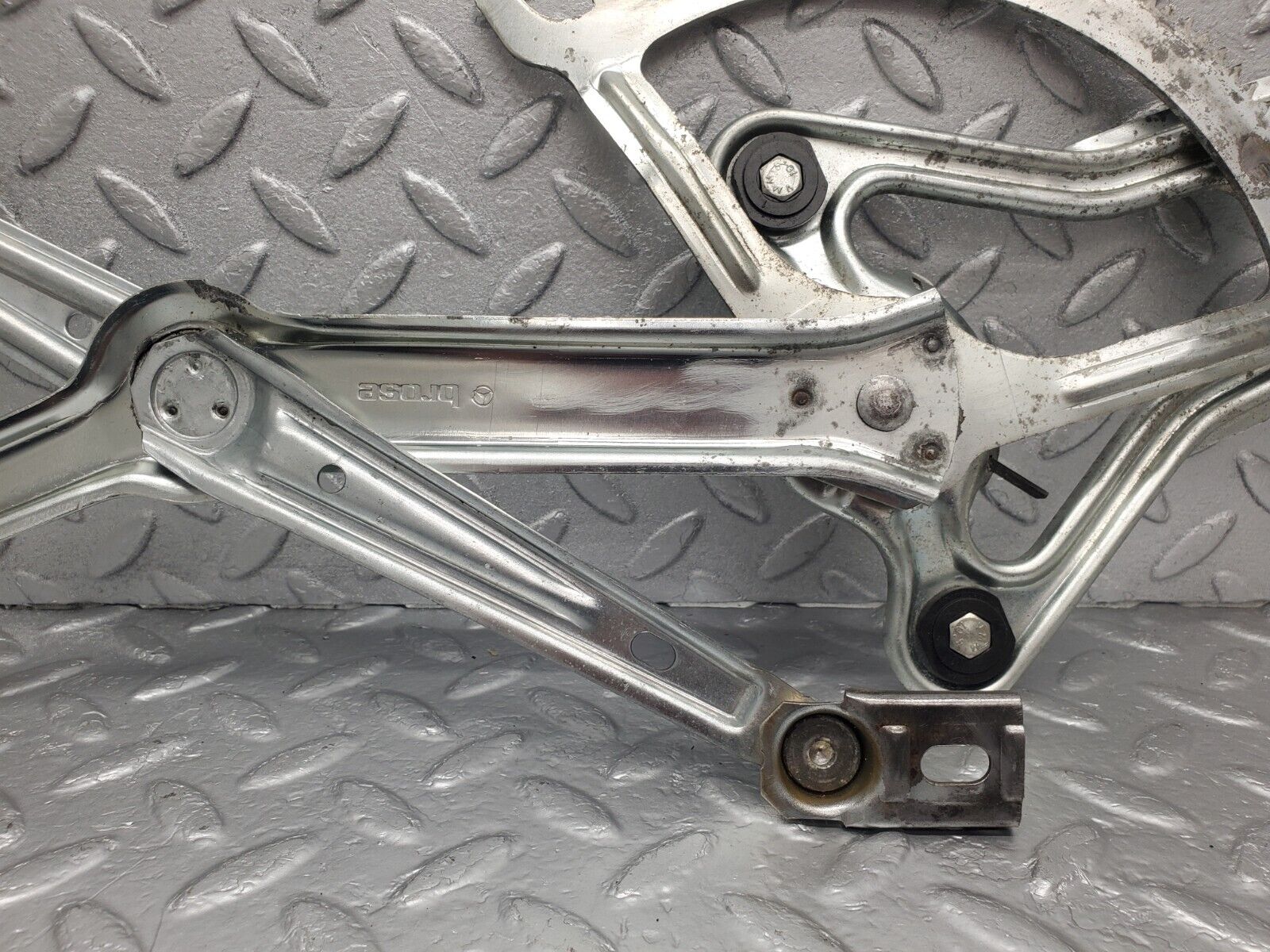 46135 Mercedes-Benz W124 Front Left Power Window Regulator