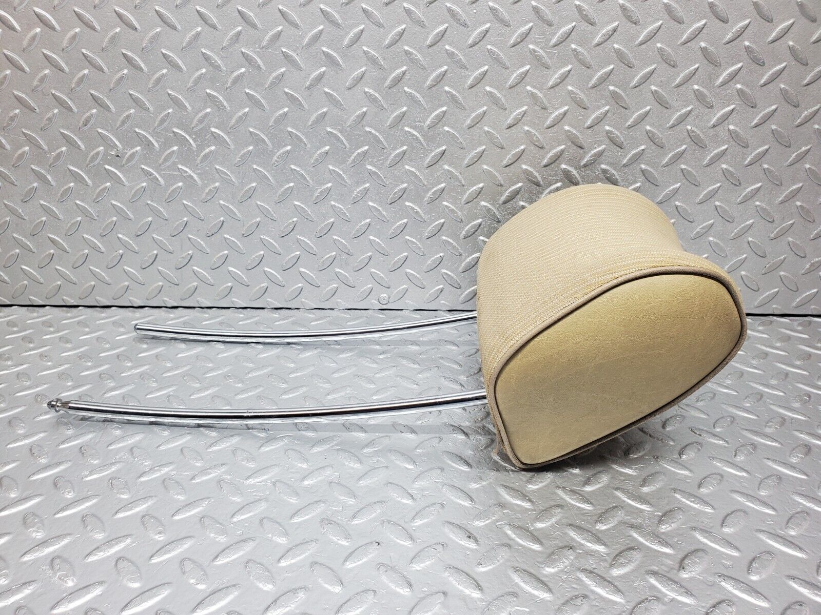 44331 Mercedes-Benz W123 280E Front Seat Headrest