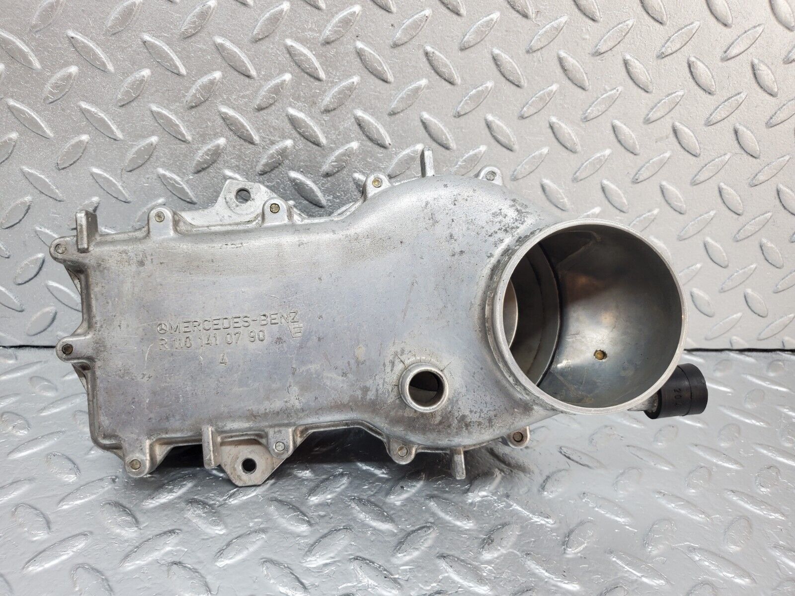 45425 Mercedes-Benz 280E M110.983 Air Flow Mass Meter Sensor Bosch 0438120115 1101410790