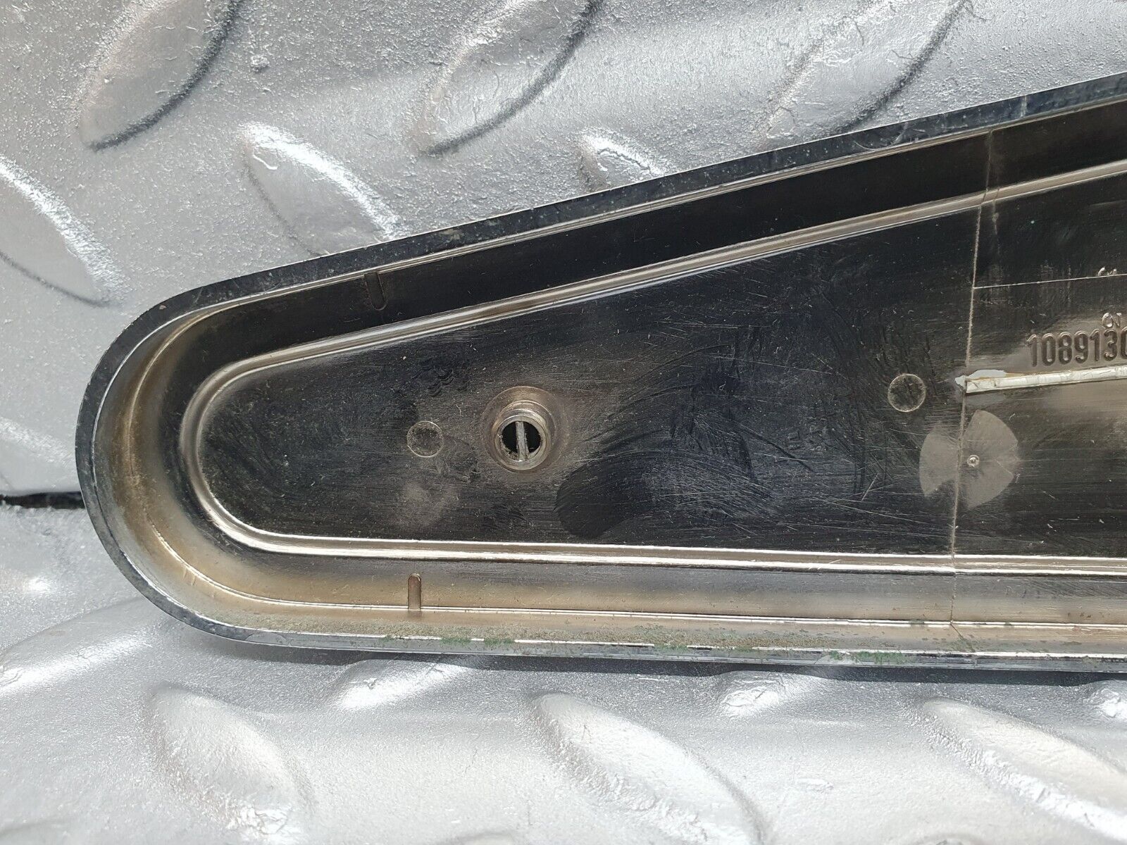 43086 Mercedes-Benz W108 280SE Seat Hinge Chrome Cover Right 1089130828