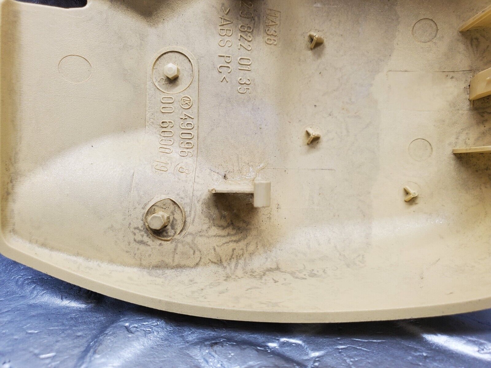 46957 Mercedes-Benz R129 320SL Coupe Rain Sensor Cover Beige 1298220135