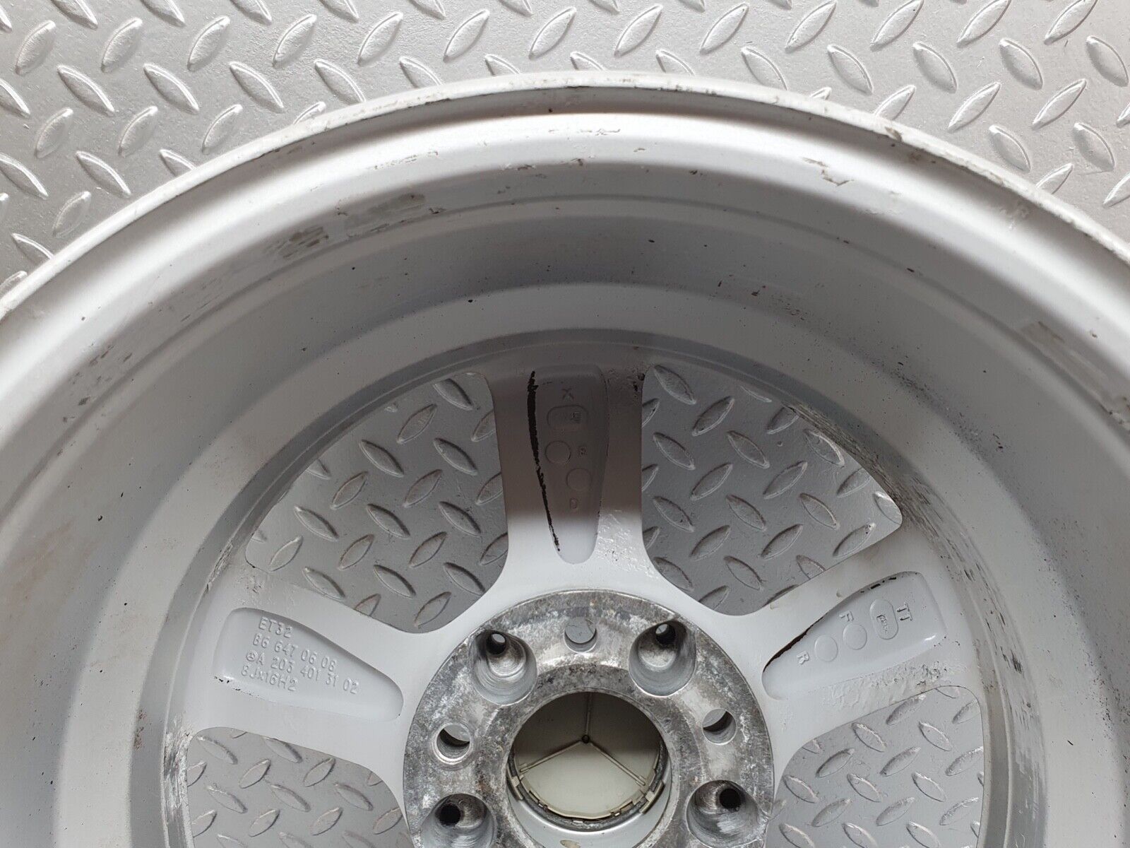 42020 Mercedes-Benz Alloy Wheel Set 7Jx16H2 8Jx16H2 ET31 ET32 2034012902