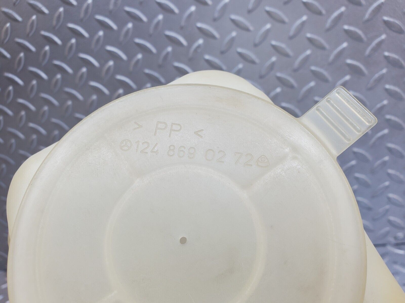 44769 Mercedes-Benz W124 220E Windscreen Washer Fluid Reservoir 1248691020 1248690272 1295400217