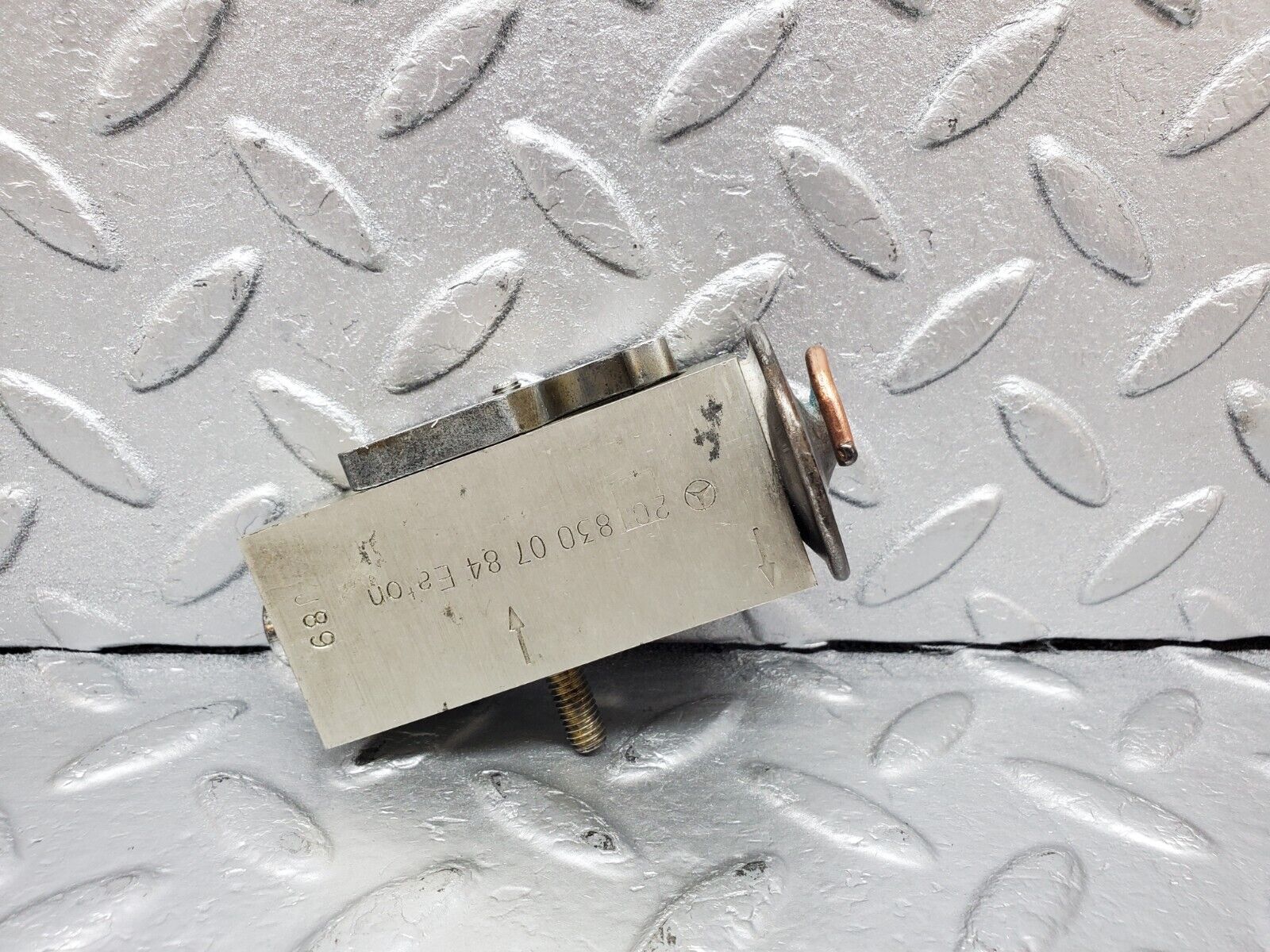 44977 Mercedes-Benz R129 300SL Coupe Air Condition Expansion Valve 2018300784