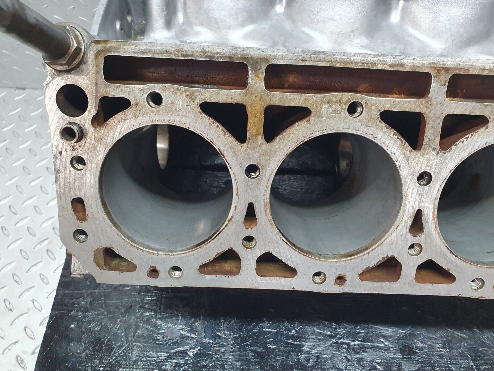 43842 Mercedes-Benz C126 380SEC Coupe Engine Block 116.963 1160111201