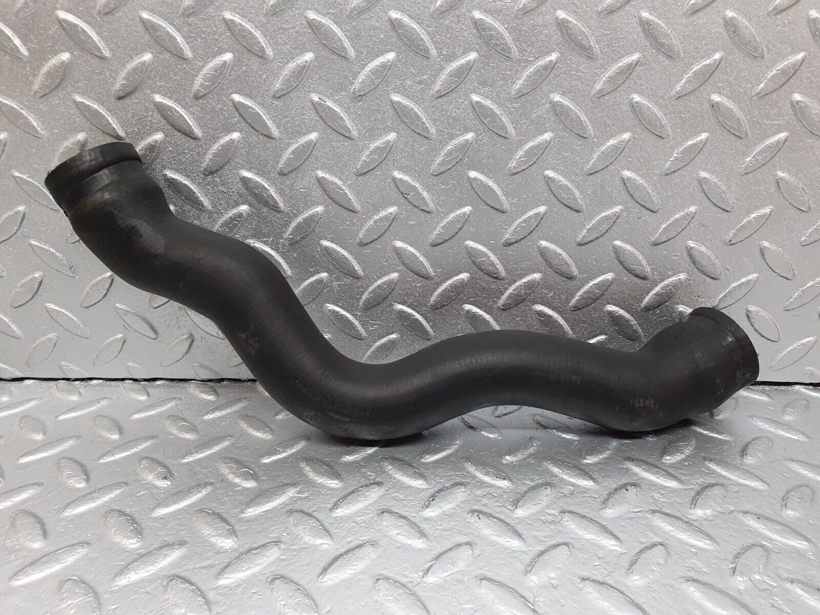 42070 Mercedes-Benz W202 C200 Upper Radiator Hose Pipe 2025012482