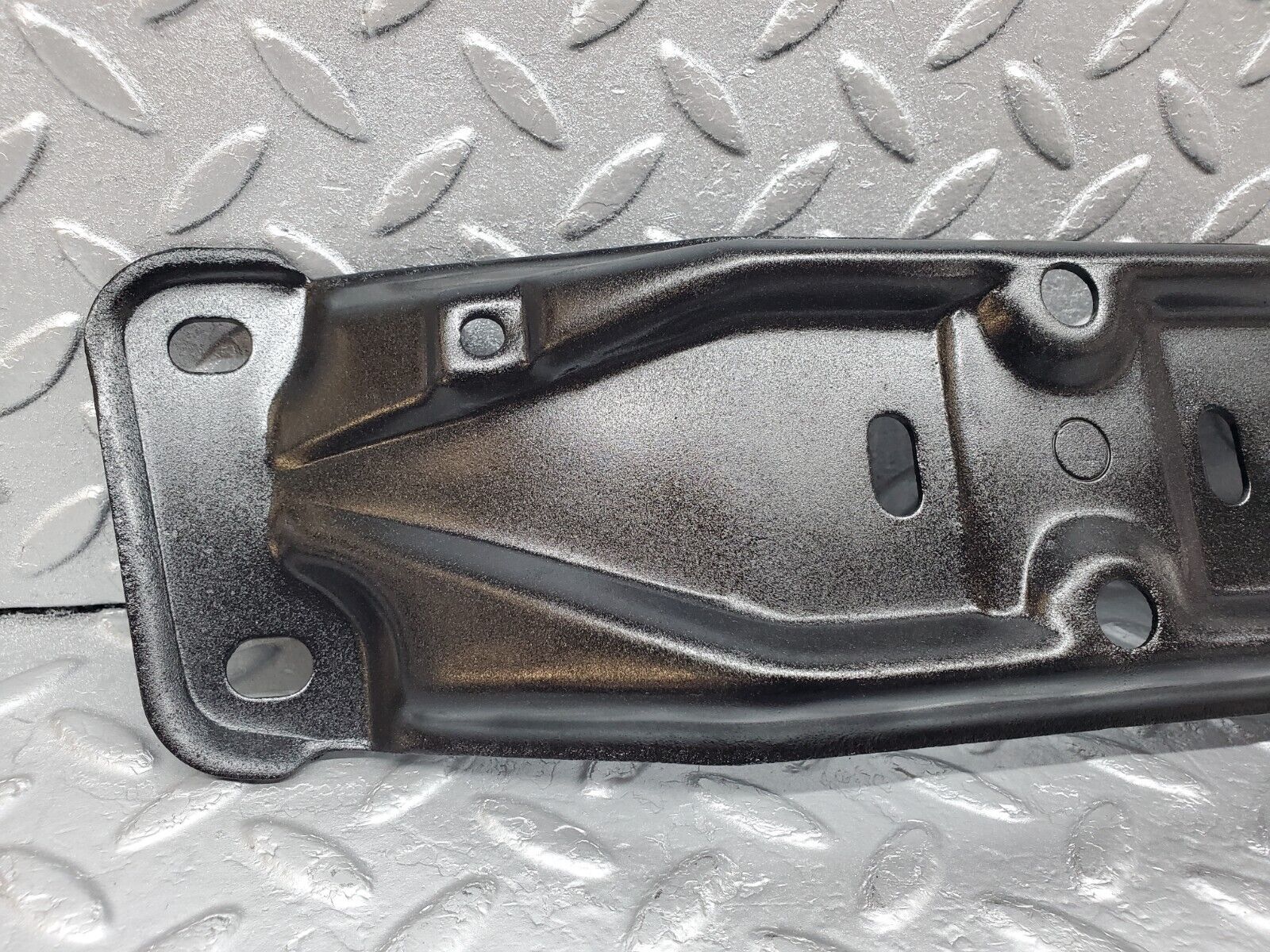 45911 Mercedes-Benz W126 420SE Gearbox Mount Bracket