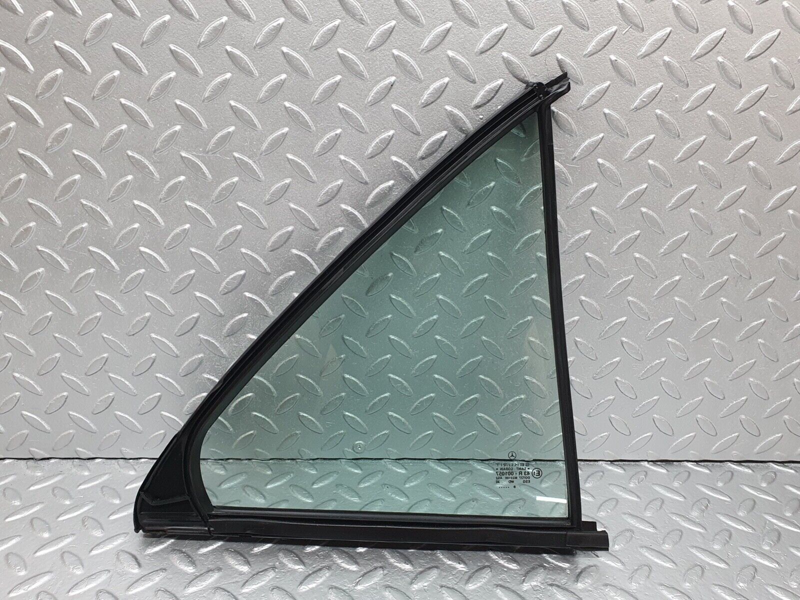 41997 Mercedes-Benz W202 C200 Rear Left Quarter Window Glass 2027350127