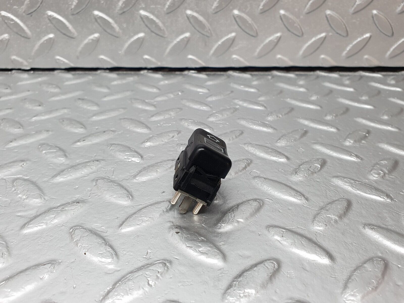 42388 Mercedes-Benz R129 320SL Coupe Left Door Window Switch 1298201310