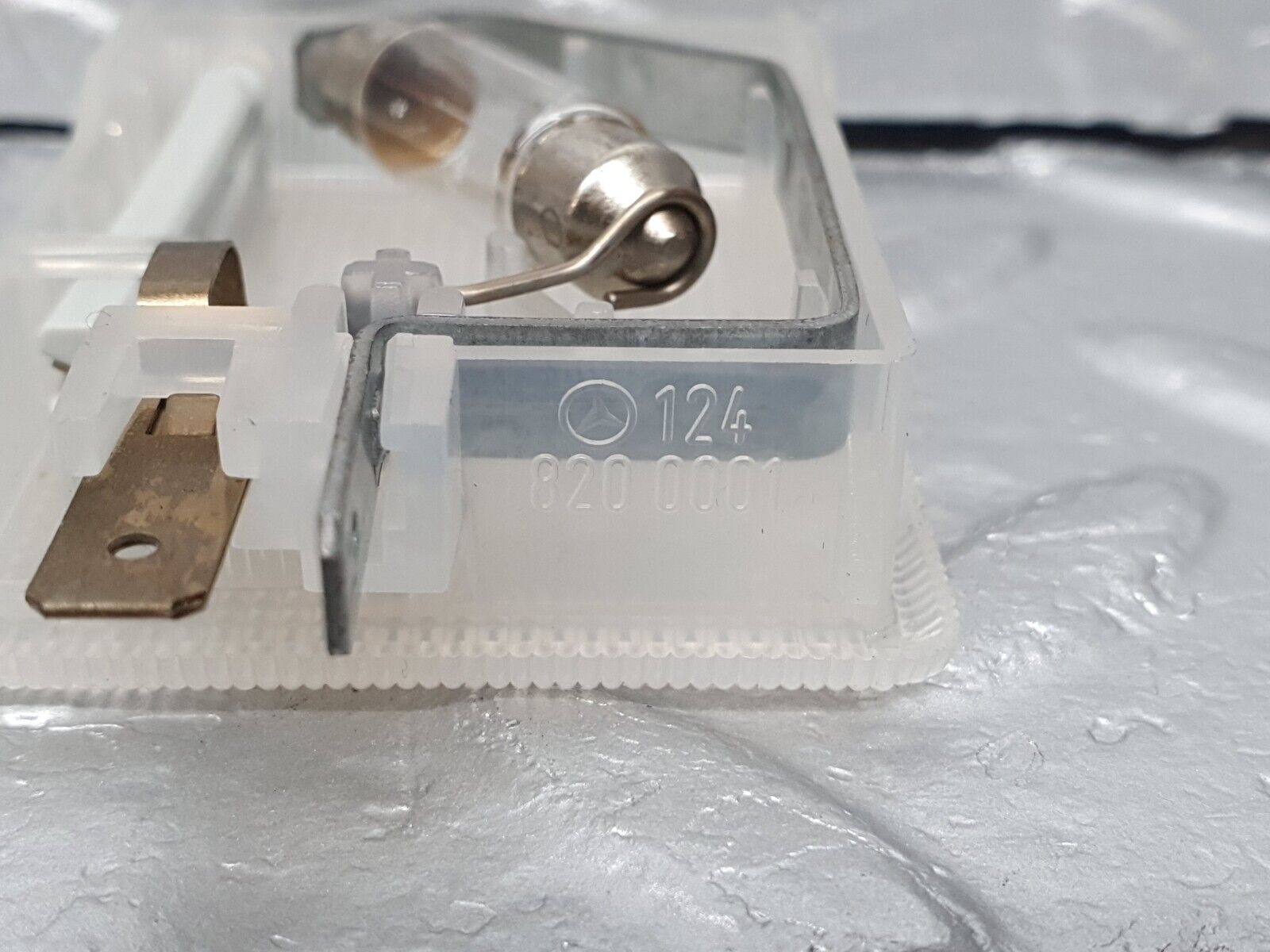 41664 Mercedes-Benz W124 200E Glove Box Light 1248200001