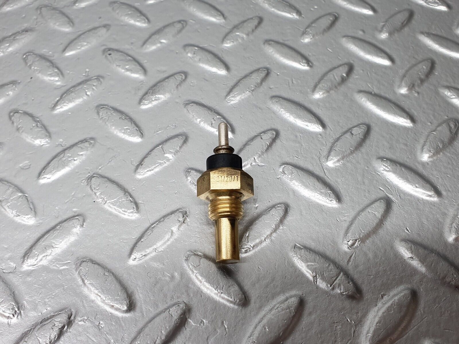 42382 Mercedes-Benz R129 320SL Coupe Coolant Temperature Sensor VDO 0085421017