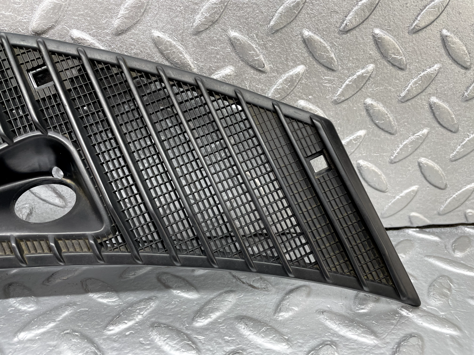 44275 Mercedes-Benz W123 280E Air Intake Grill Right Side 1238363065